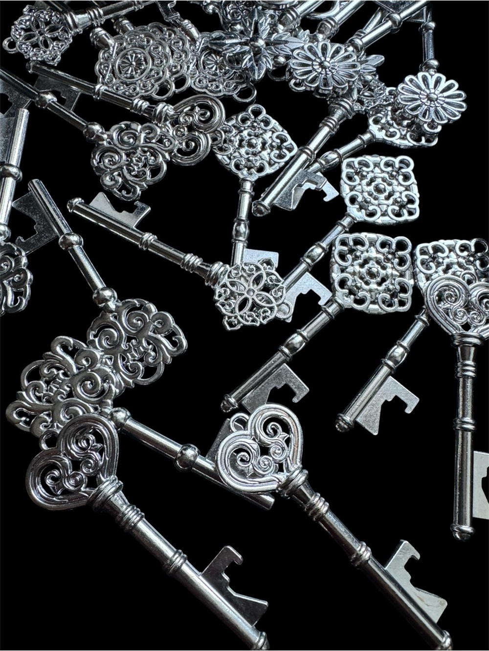 27 Silver Filigree Skeleton Key Pendants